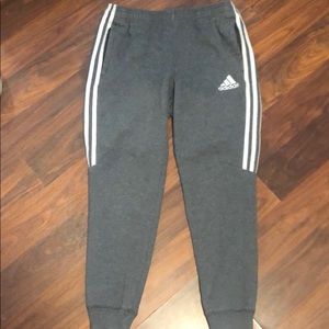 Gray joggers sweats